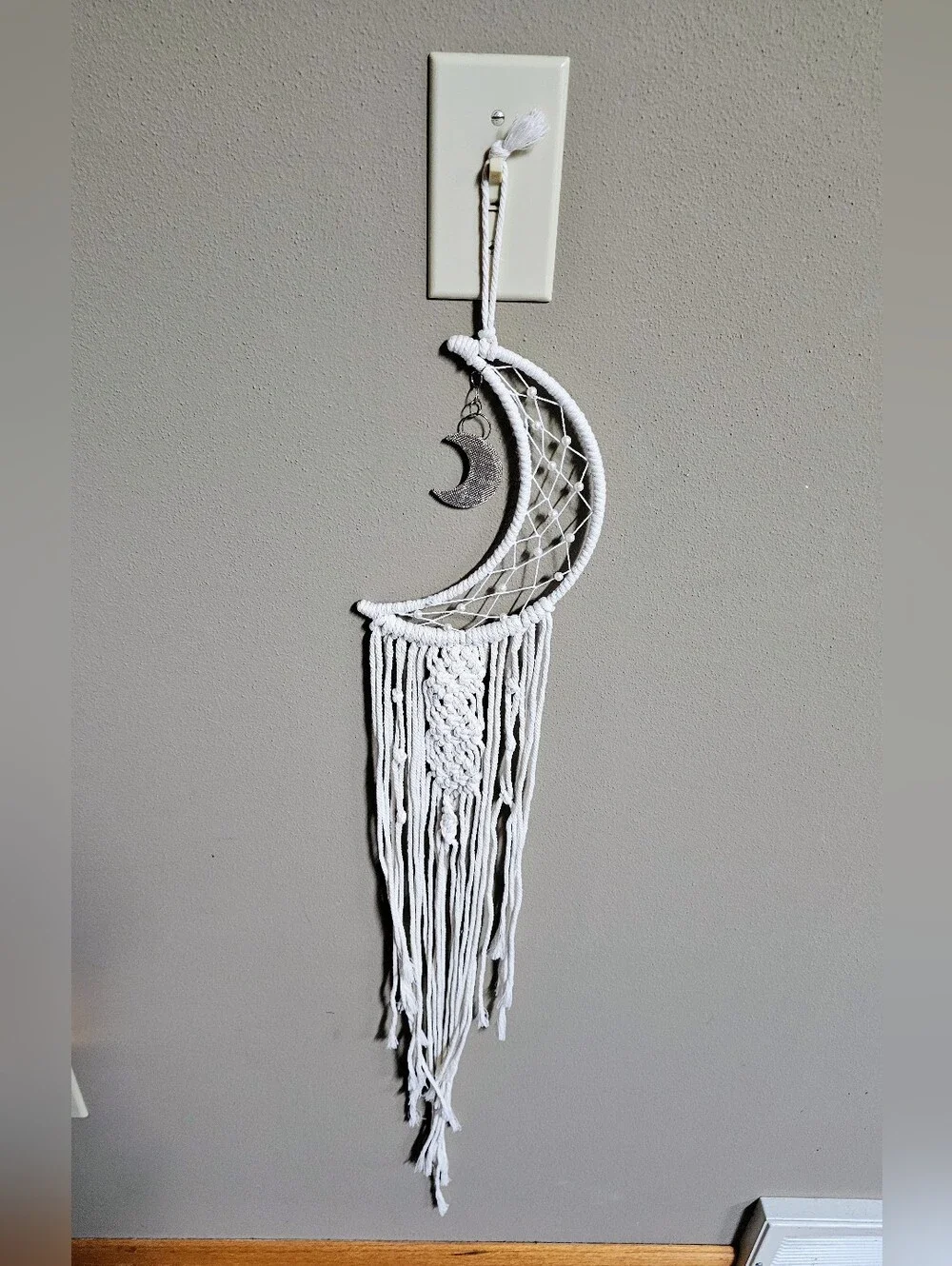 Boho Crescent Moon Macramé Wall Hanging - White